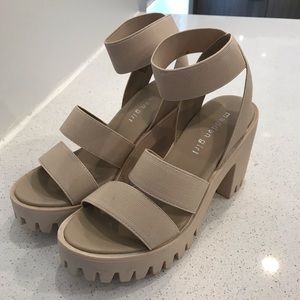 Madden Girl Sohoo Platform Sandal - Size 7 NEW - Tan